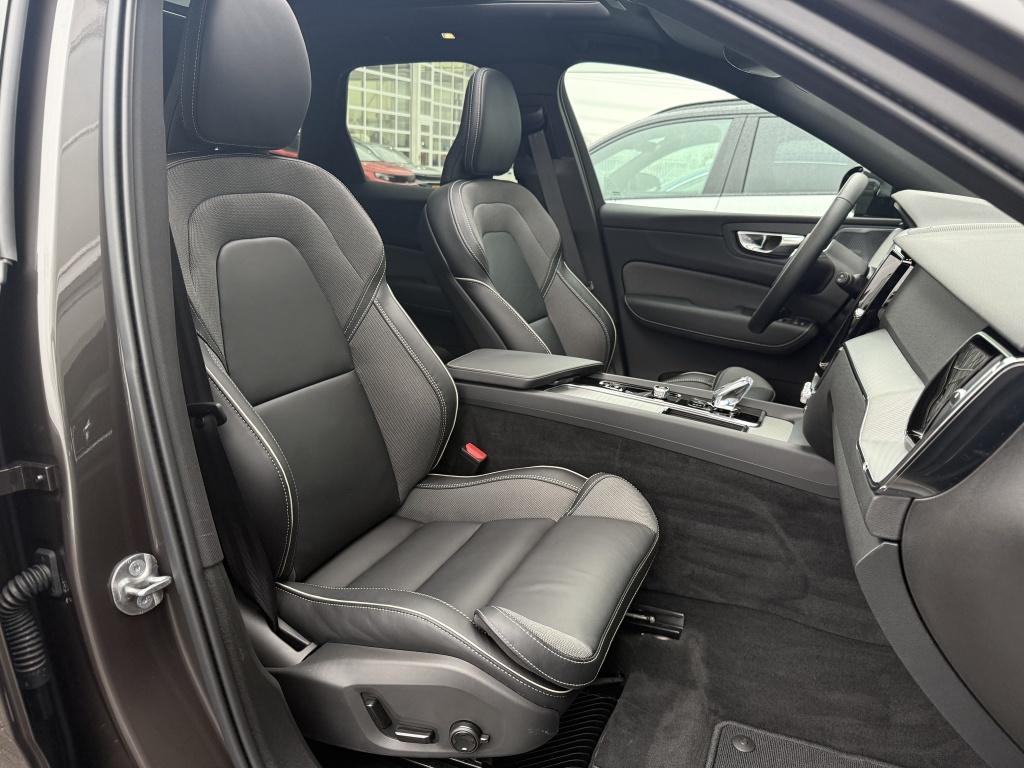 Volvo XC60 t6 398pk recharge ultra dark| panodak| 360camera| adap.cruise| a