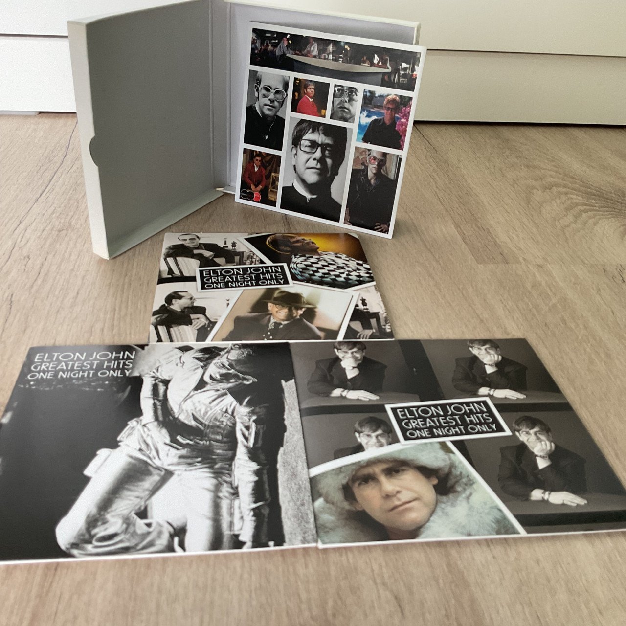 Box Elton John greatest hits, 2 CD’s en 1 DVD