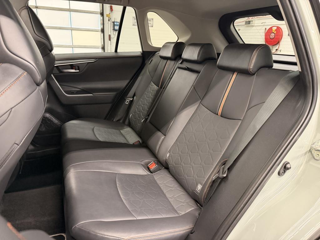 Toyota Rav4 2.5 hybrid awd adv. schuif-kanteldak - jbl - 360 - trekhaak