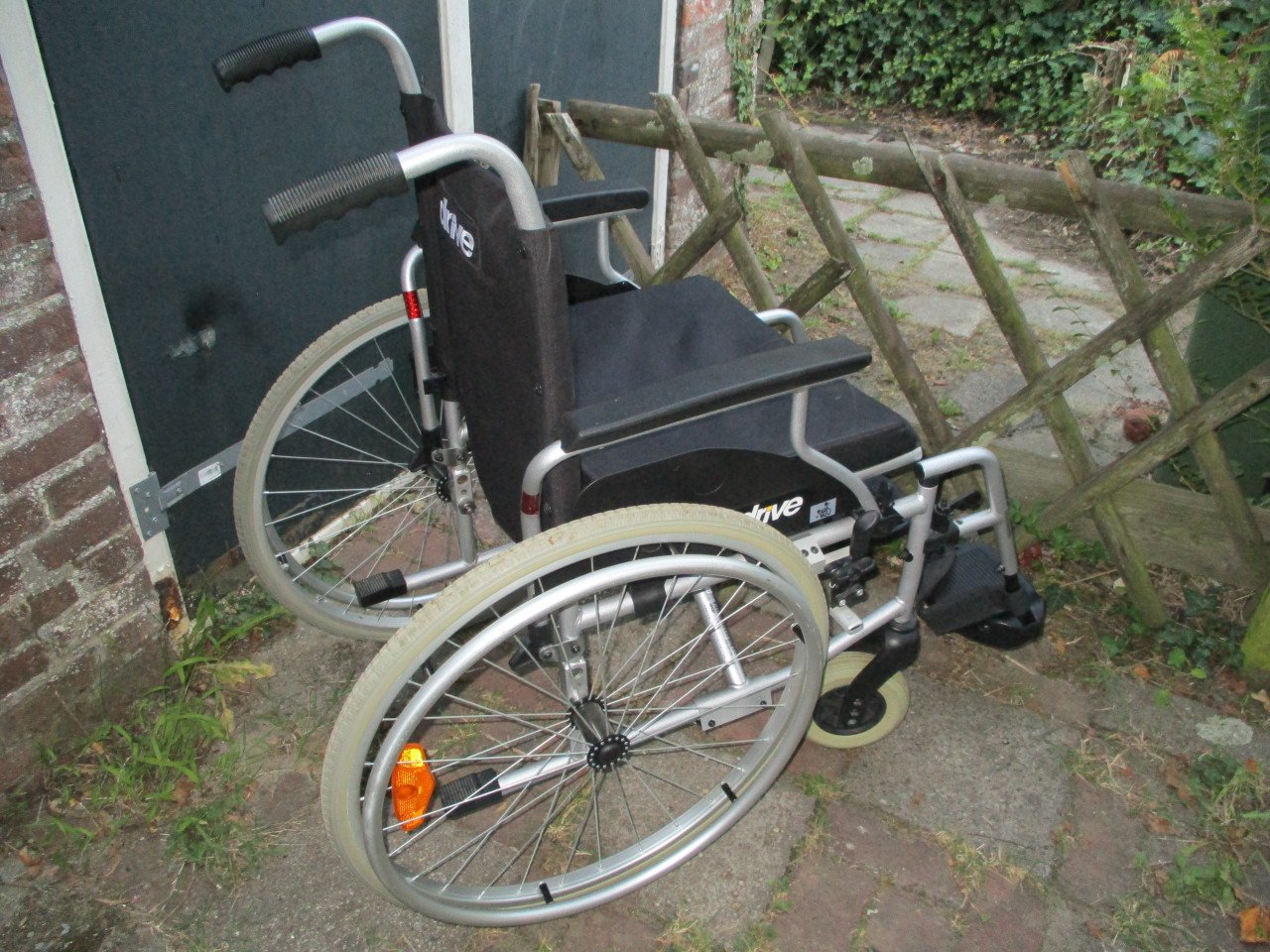 Solide rolstoel te koop als nieuw