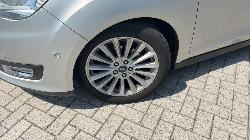 Ford C-max 1.0 titanium