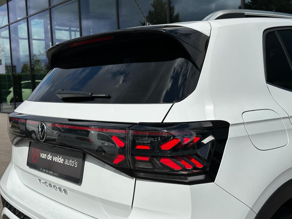 Volkswagen T-cross 1.5 tsi 150pk dsg r-line | camera | trekhaak | navi | ad