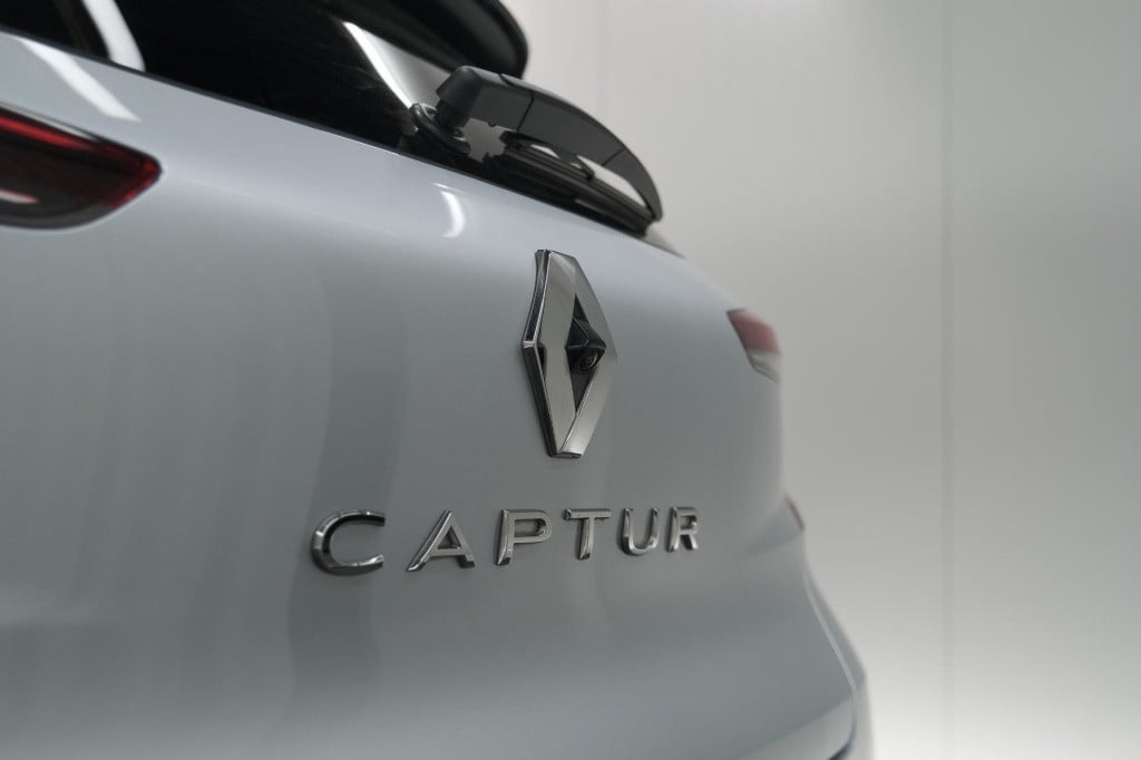Renault Captur mild hybrid 140 edc techno | camera | navigatie | apple carp