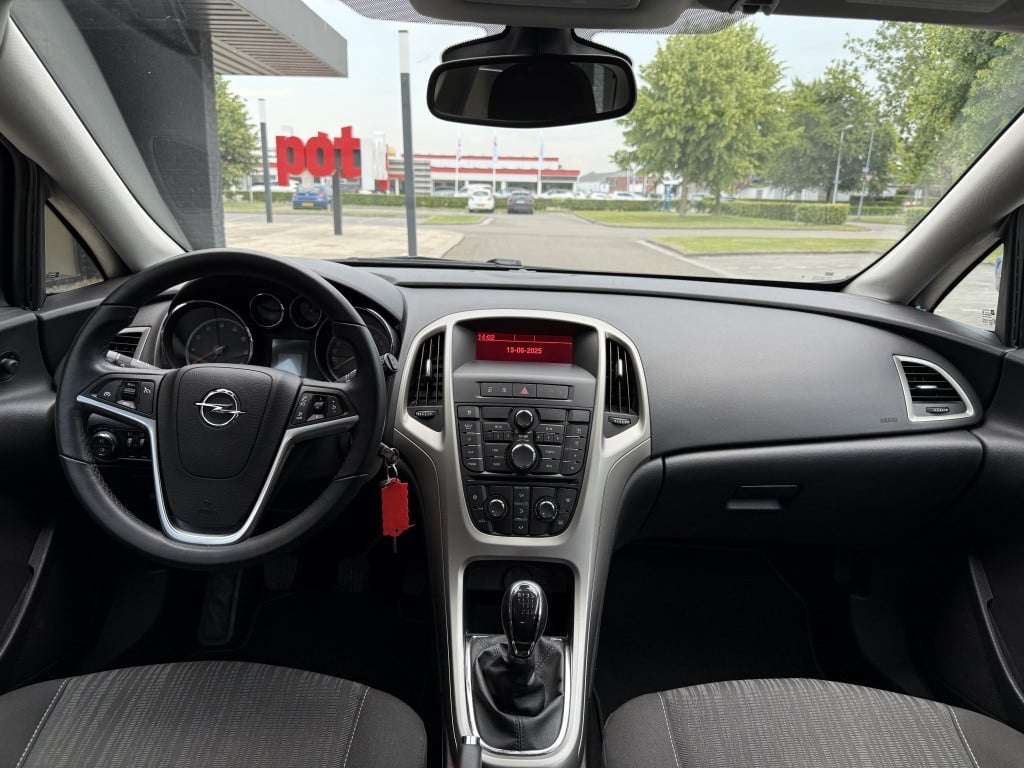 Opel Astra sports tourer 1.4 turbo edition