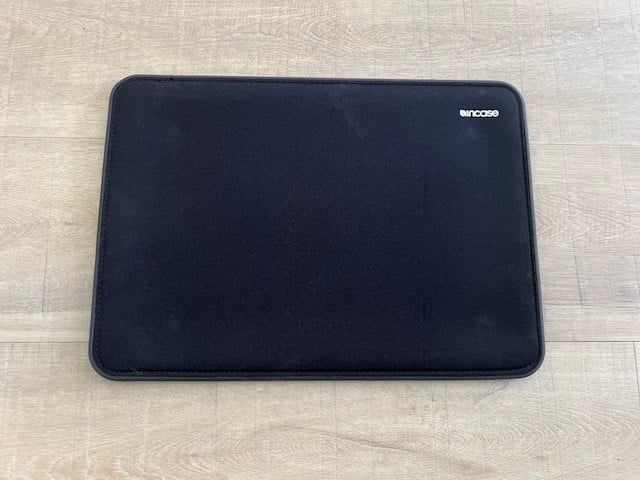 MacBook Air 13 inch 2014 incl hoezen