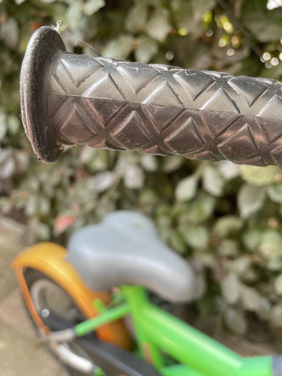 Degelijke LOEKIE Voetbalfiets!, nieuwe! banden en reflectoren IZGS!!