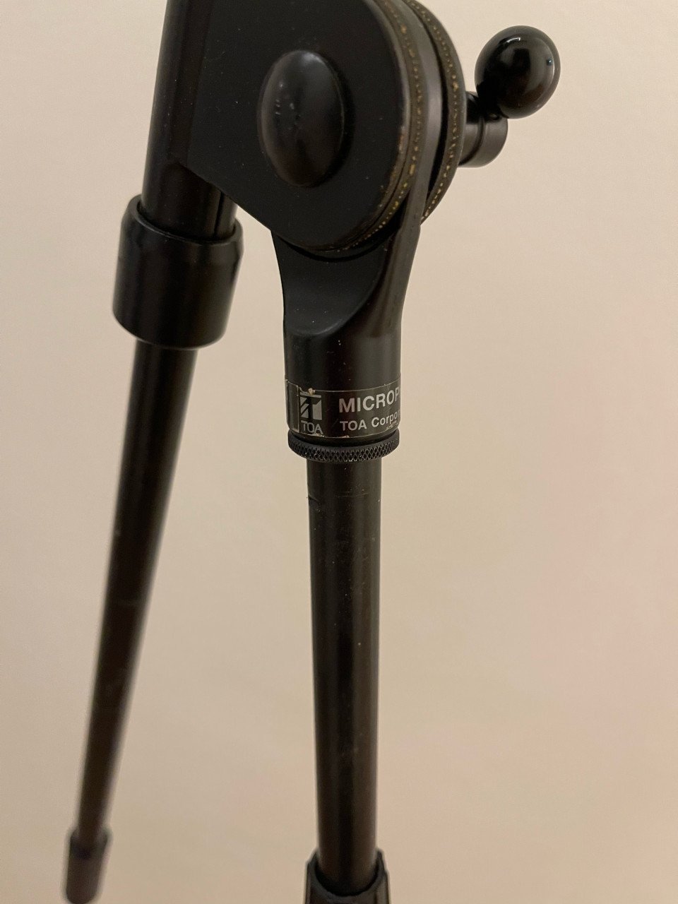 TOA ST-301B microfoonstandaard – degelijke kwaliteit, goede staat