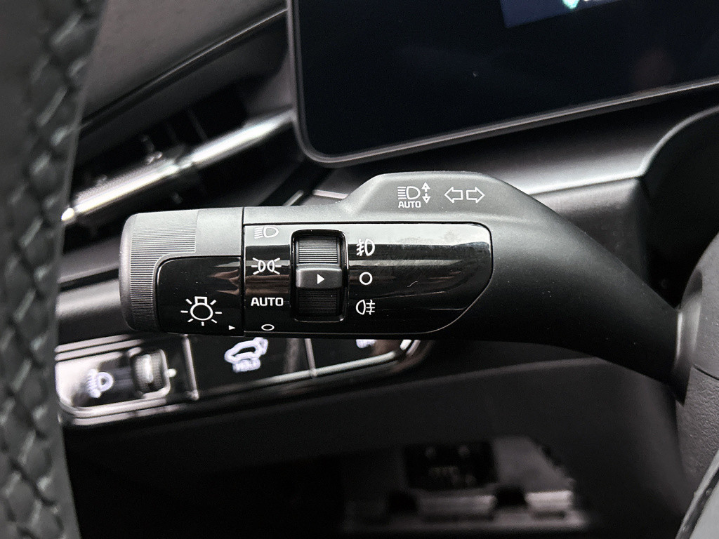 Kia Niro Ev plus 64.8 kwh snel leverbaar | schuif/kantel dak | electrisch v