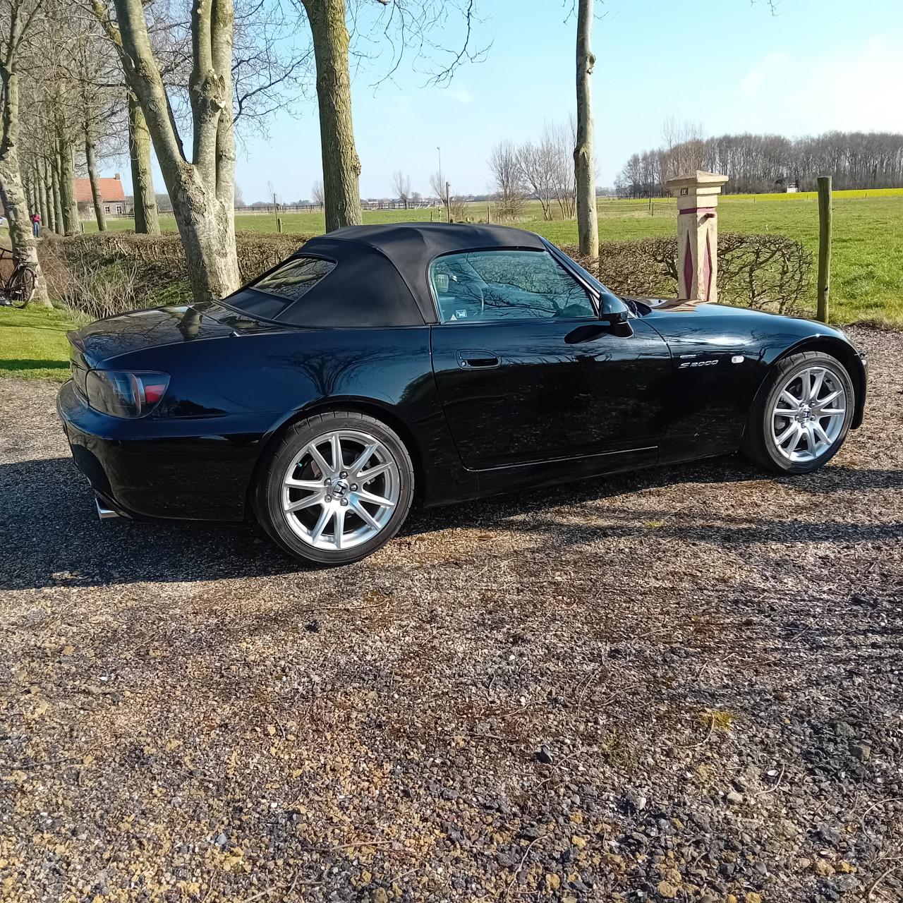 Honda S2000 2005 123.000 km. Zwart / Rood leer