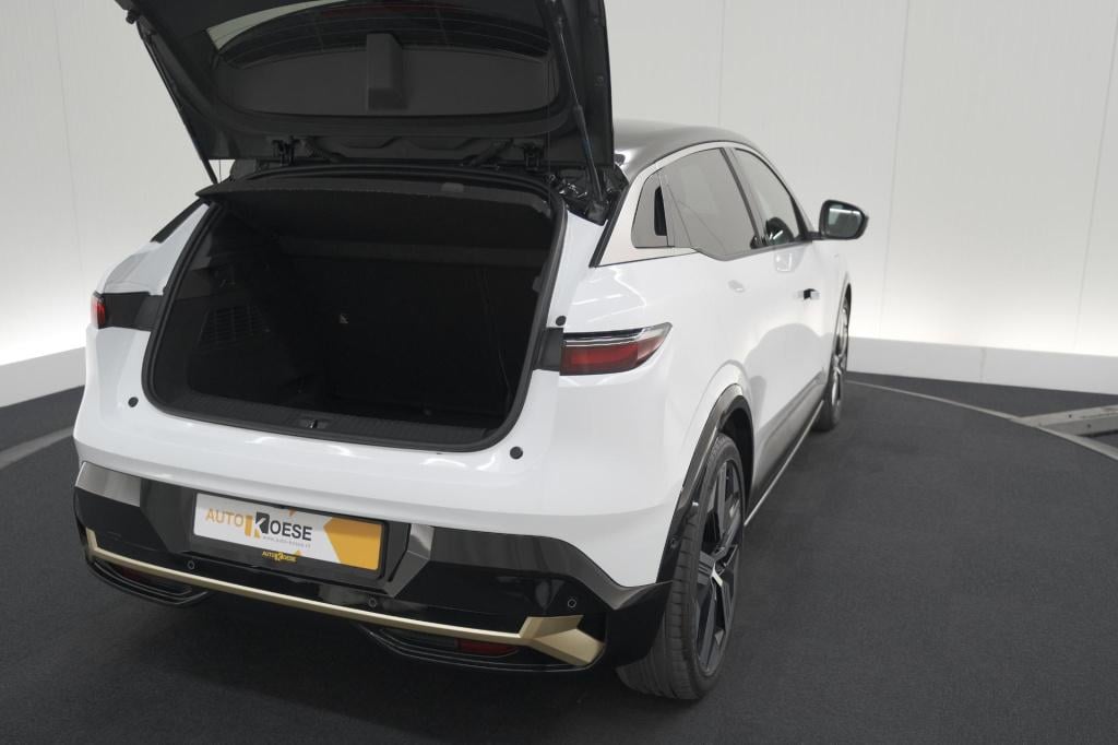 Renault Megane E-tech ev60 optimum charge iconic | 360 camera | harman kard