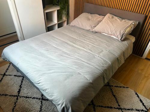Bed 140x200