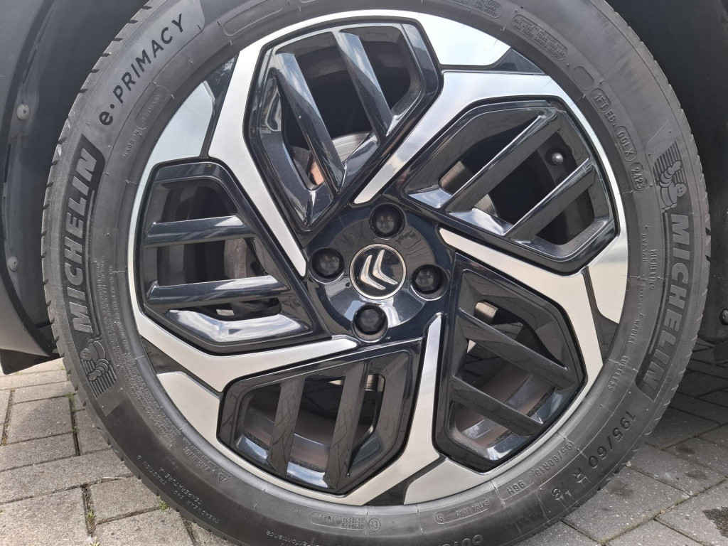 Citroen C4 130 eat8 shine automaat clima/lmv/nav/cam