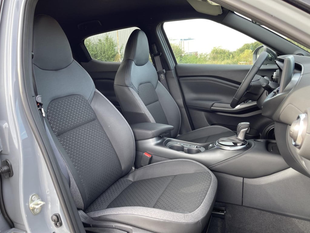 Nissan Juke 1.6 hybrid n-connecta cold pack