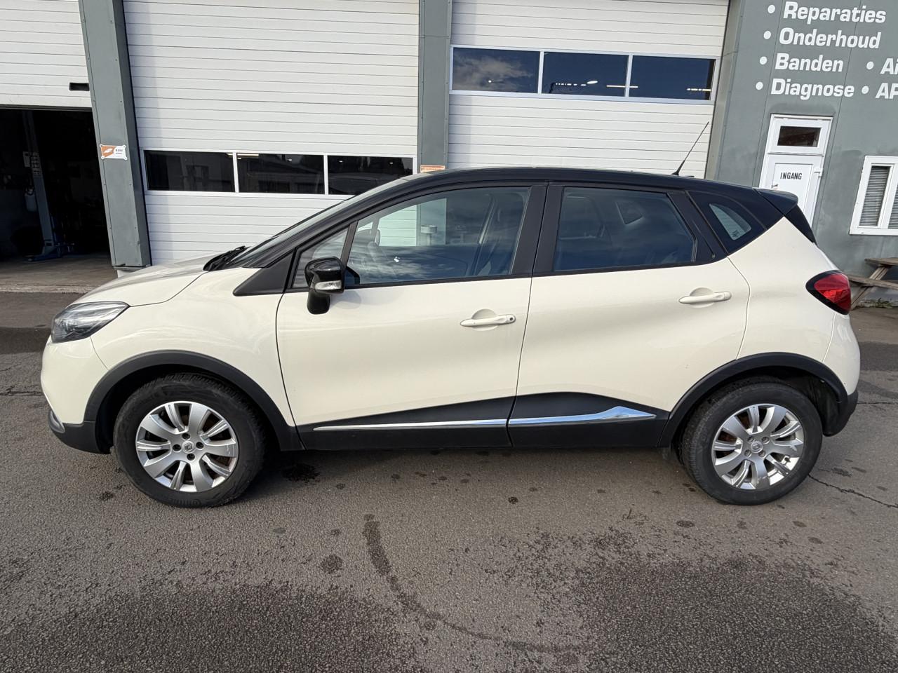 Renault Captur 0.9 Tce Bouwjaar 2016 NAP AIRCO ! ! !