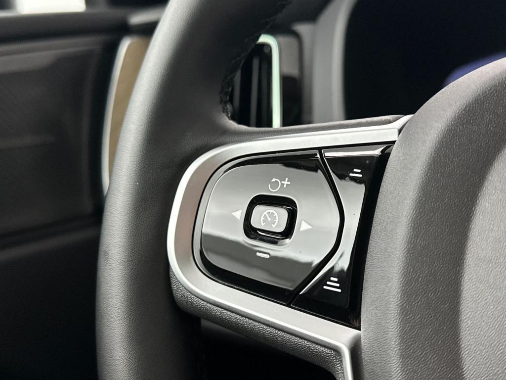 Volvo XC60 t6 398pk recharge ultra dark| luchtvering| 360camera| trekhaak