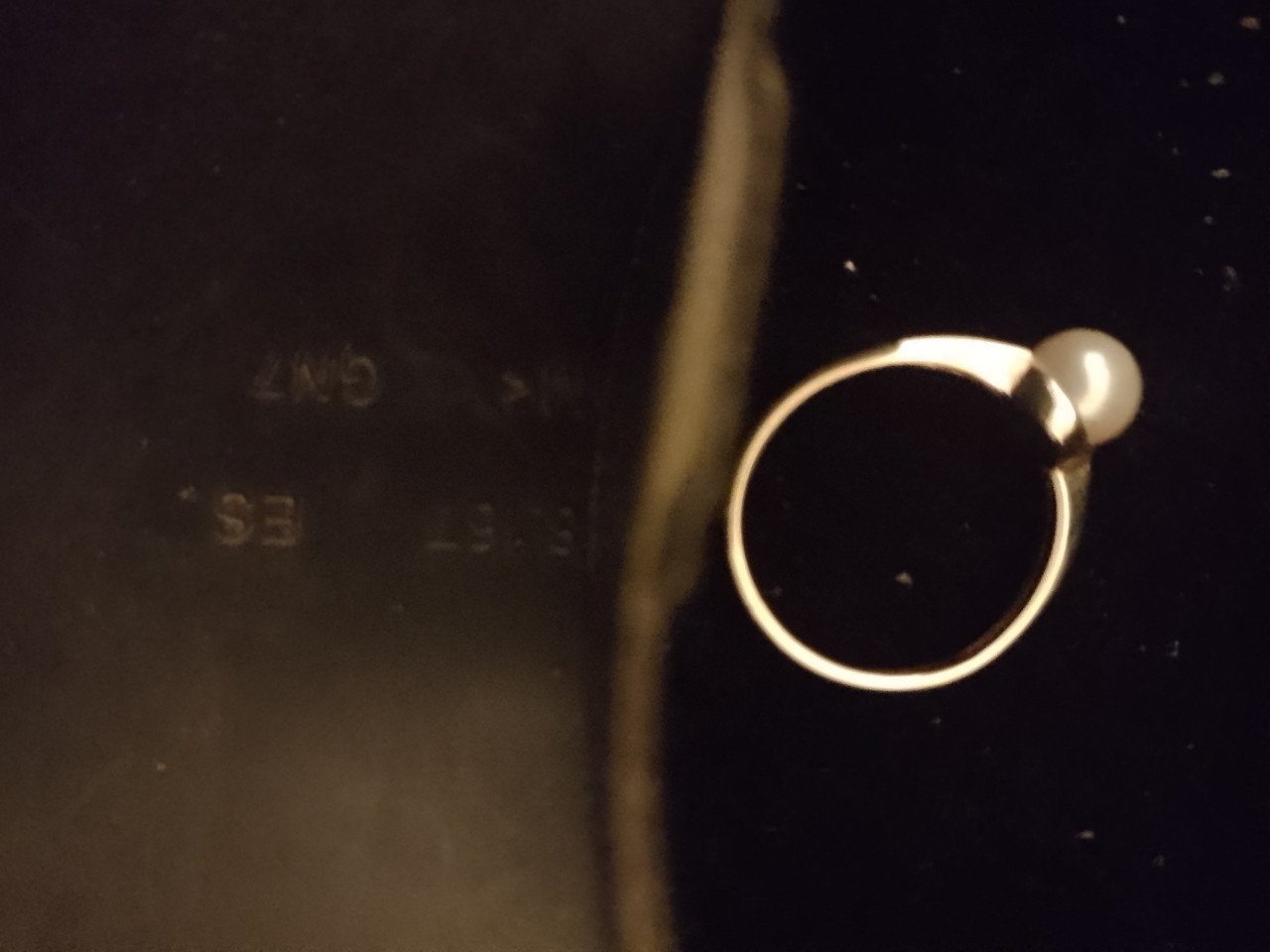 Gouden dames ring met parel 14 karaats