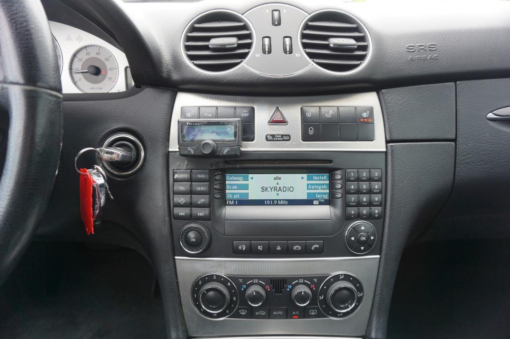 Mercedes-Benz Clk-klasse cabrio 200 k. elegance automaat - airco / cruise /