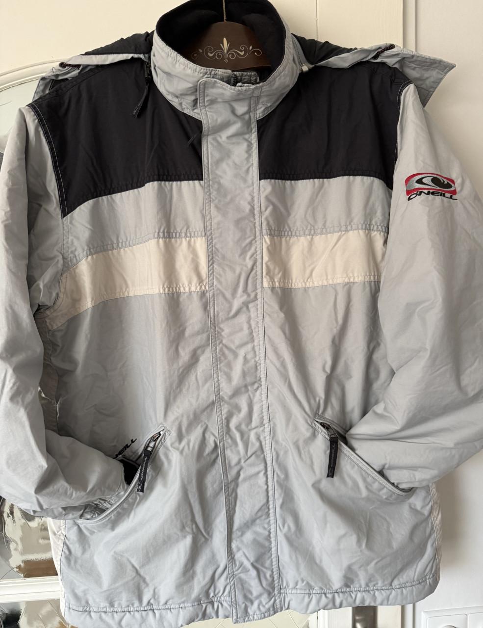 Hele mooie en goede O’Neill winterjas. Maat M maar valt als X/Xl.