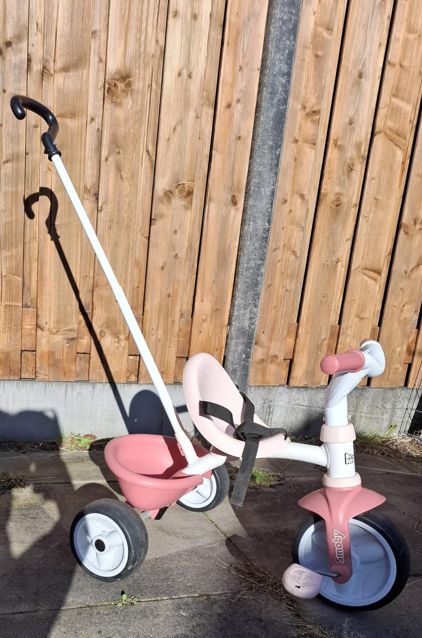 Driewieler Smoby met duwstang