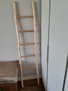 Laddertje in prima staat geen.koeriersdiensten