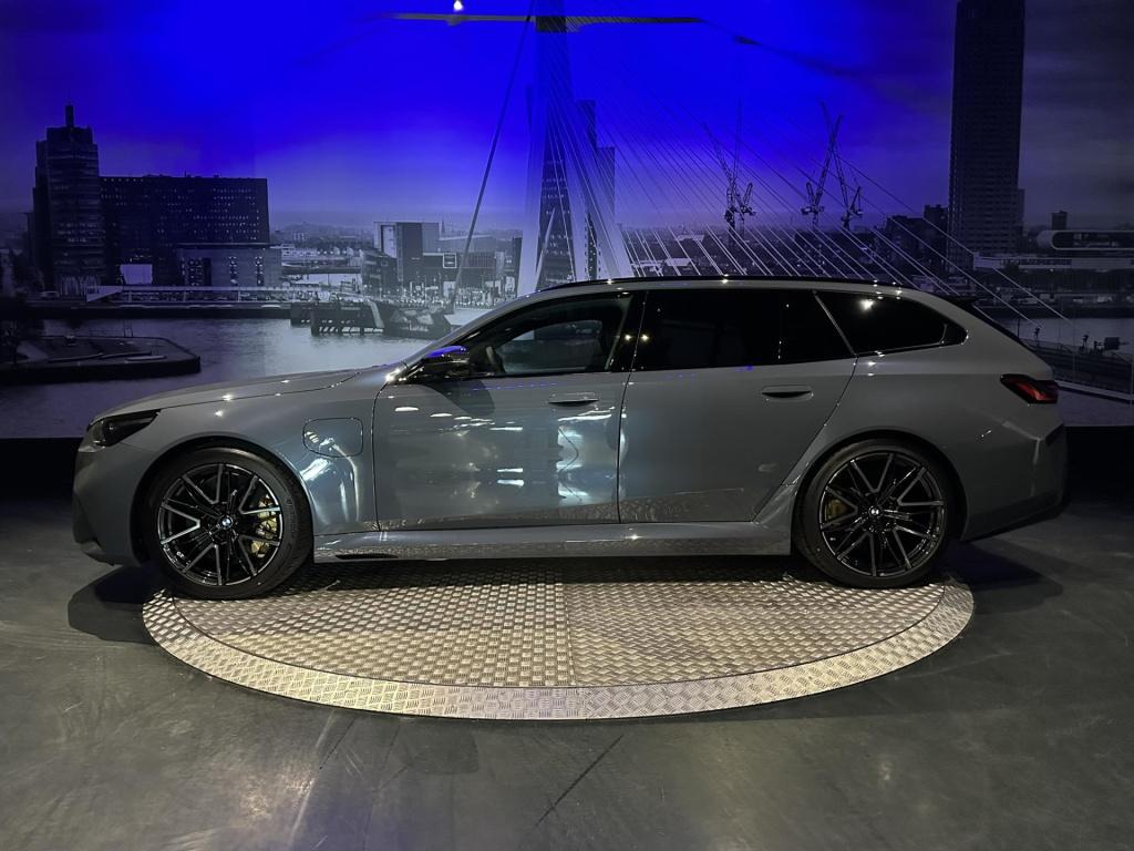 BMW M5 5-serie touring *keramisch*diverspack*comfortpack*drivass*carbon*pan