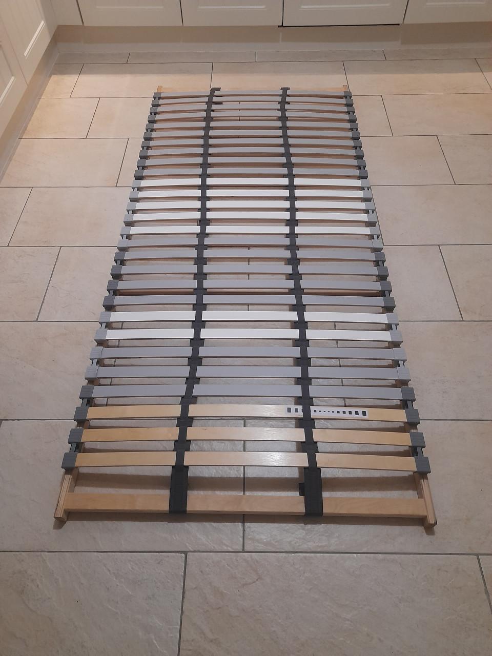 Lattenbodem 90 x200  ( in goede staat )