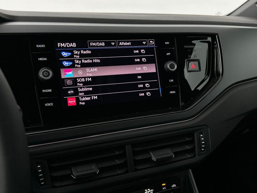 Volkswagen Polo r-line-edition 1.0 70 kw / 95 pk tsi hatchback 5 v