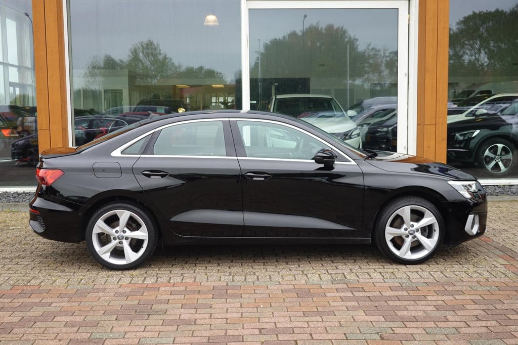 Audi A3 limousine 30 tfsi s edition