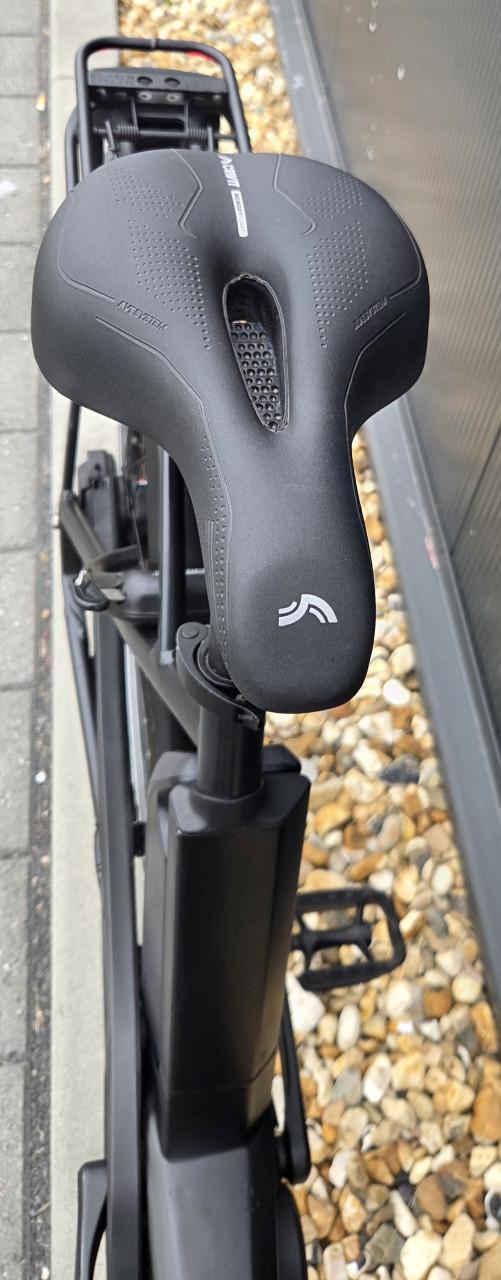 Mooi sportieve Cube Town One Bosch Active Line-Plus 400Wh 53cm