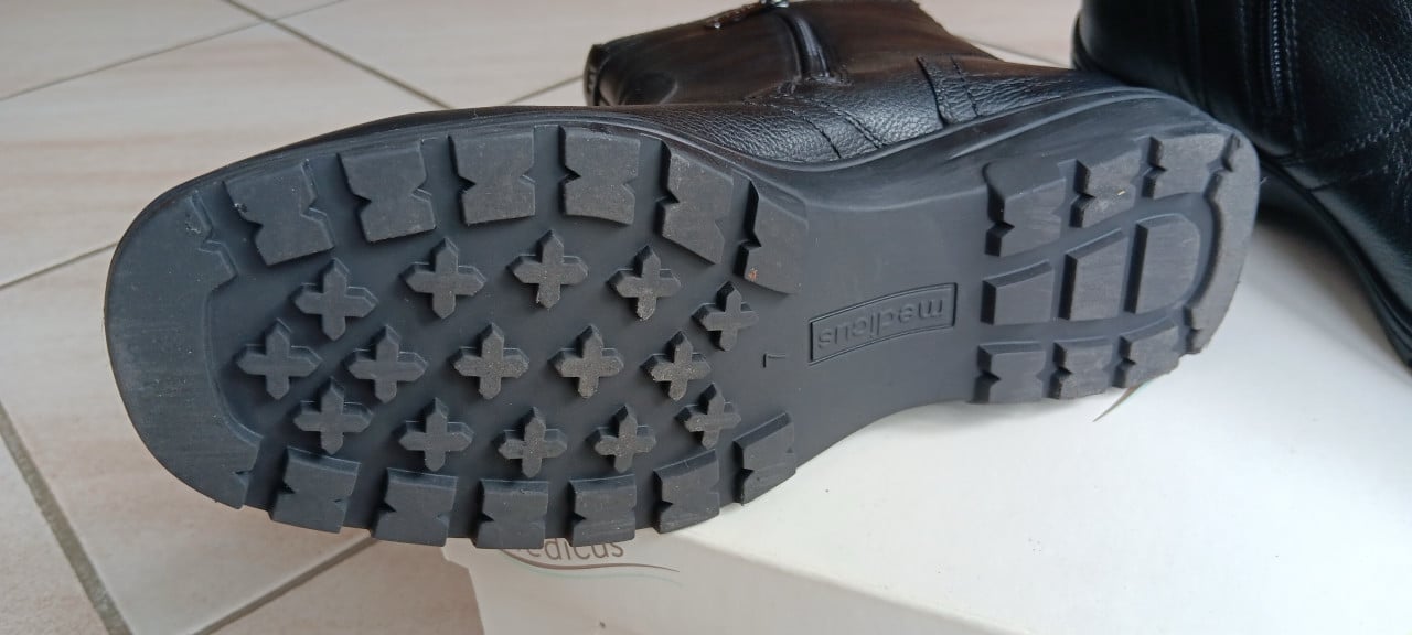 NIEUWE GEVOERDE WINTERLAARZEN 👢(lekker warm)