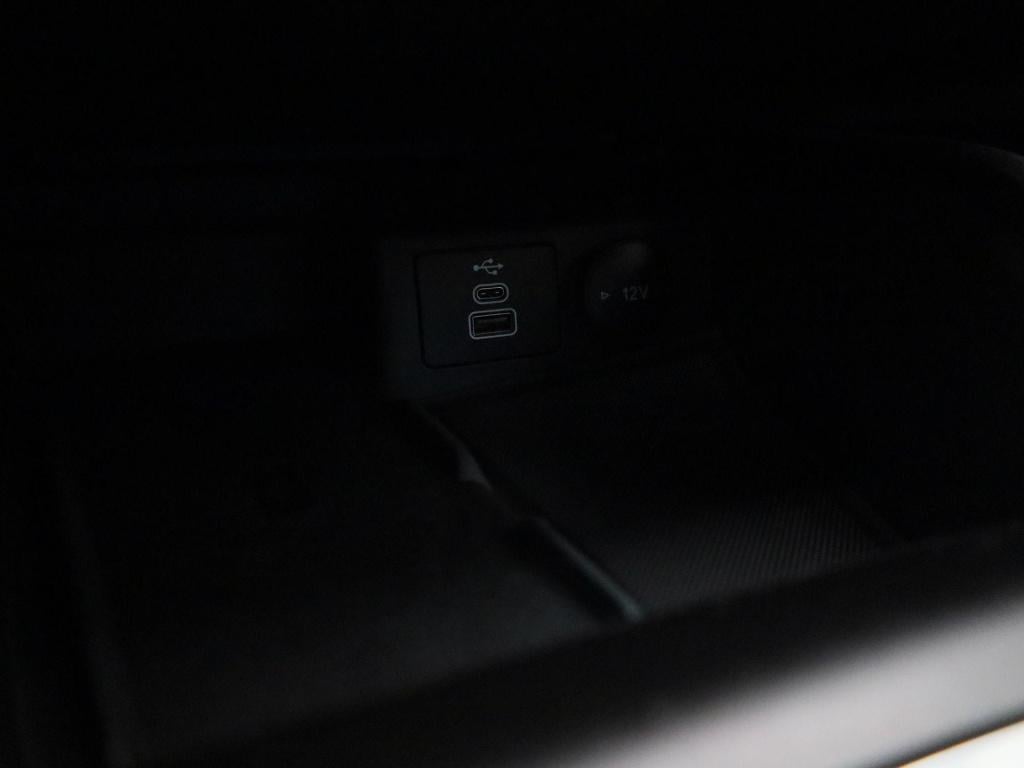 Ford Focus wagon 1.0 ecoboost hybrid titanium style | navigatie | winterpac