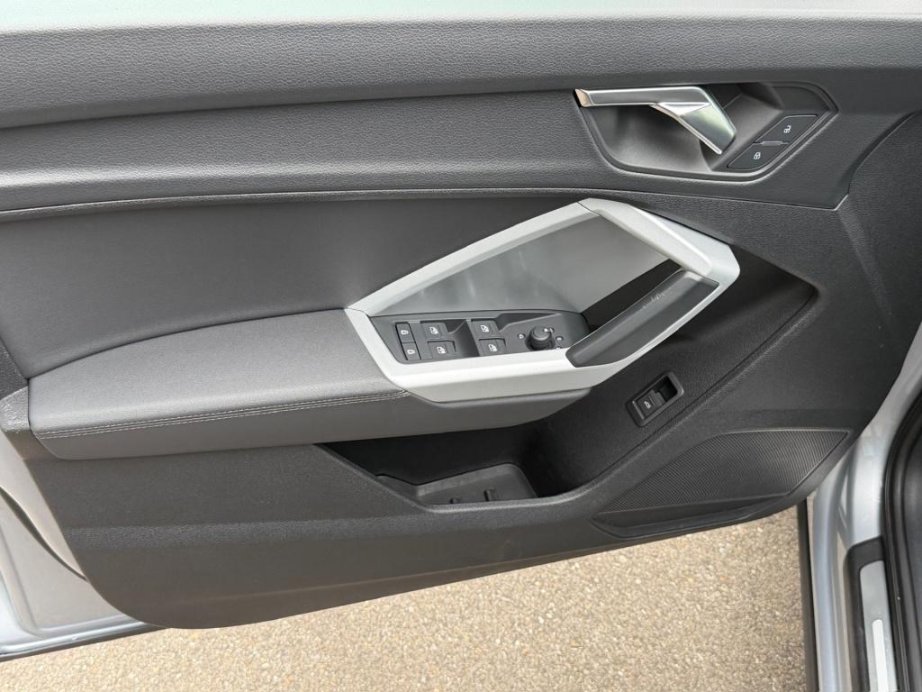 Audi Q3 35 tfsi 150pk s-tronic advanced | trekhaak | zwart optiek | dode ho