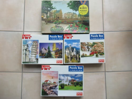 Pakketje puzzels, verkocht