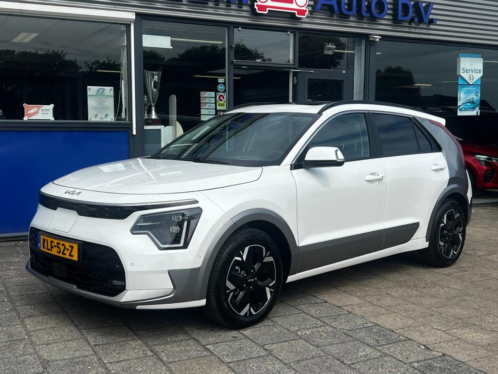 Kia Niro Ev executiveline 64.8 kwh full option, trekhaak afn. pearl white