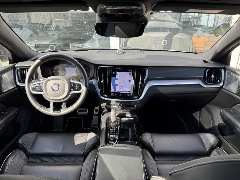 Volvo S60 t8 390pk recharge r-design| panodak| b&w sound| adap.cruise| 360