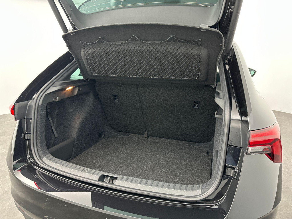 Skoda Scala 1.0 tsi business edition - travel assist