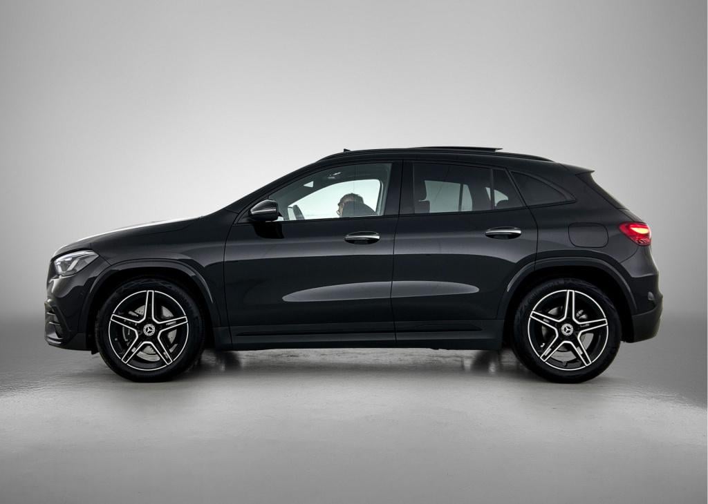 Mercedes-Benz Gla-klasse 200 amg line | sfeerverlichting | panoramadak | cr