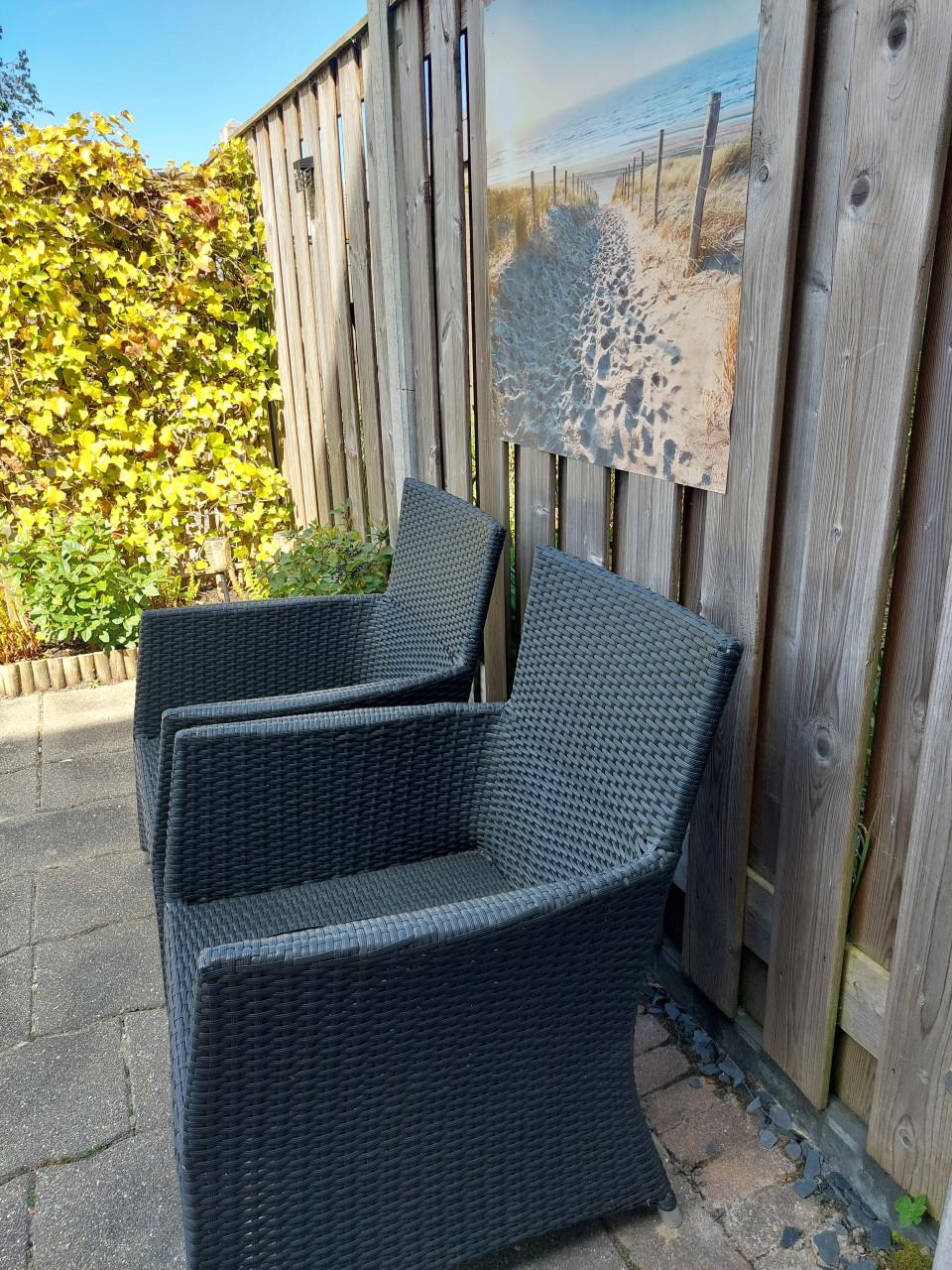 2 tuinstoelen in prima staat