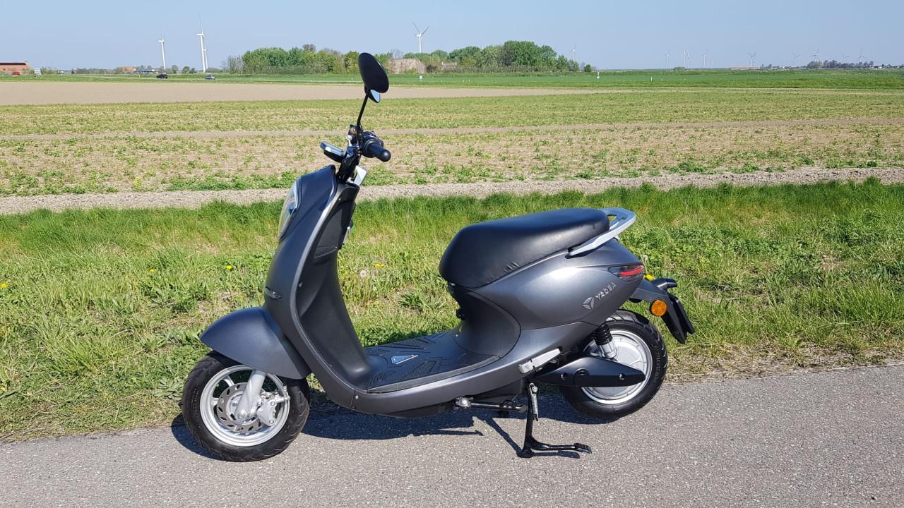 Grote partij Cumi e‑scooters