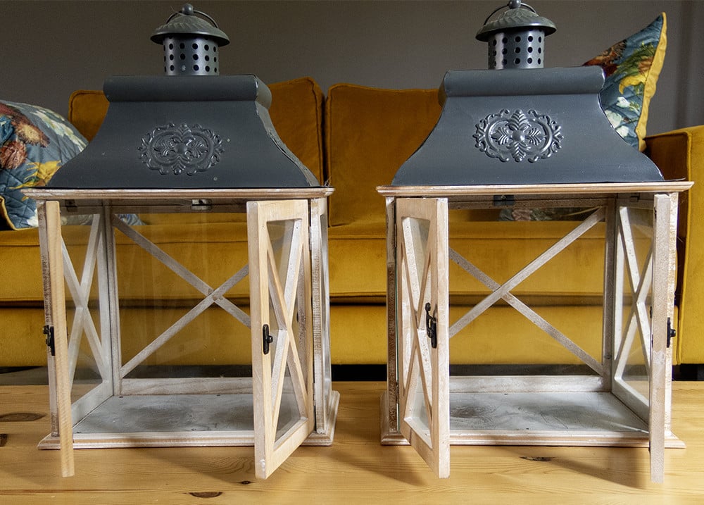 Te koop 2 x  kaarsenlantaarn