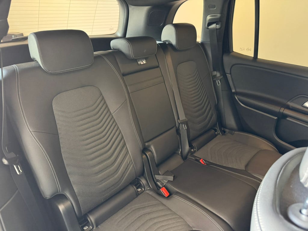 Mercedes-Benz Glb 200 business solution