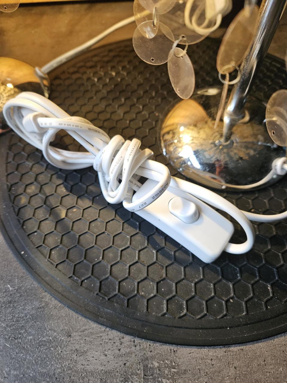 2 prachtige vintage design tafellampen, chroom en bladeren