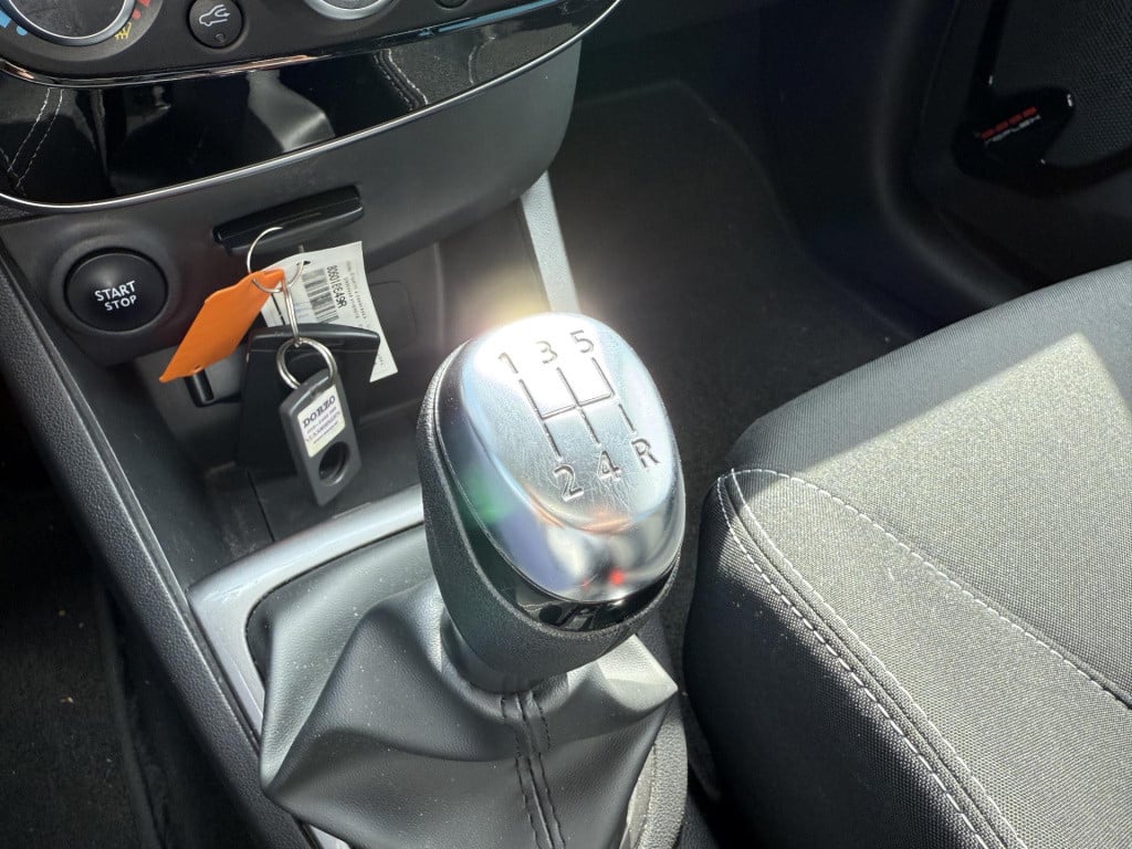 Renault Clio 0.9 tce limited cruise control | parkeersensoren | ac | dab | 