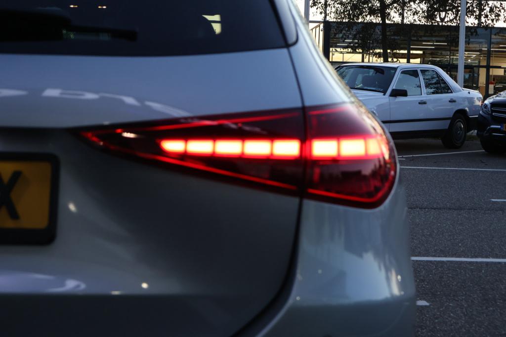 Mercedes-Benz C-Klasse estate 200 avantgarde l panoramadak l beige leder in