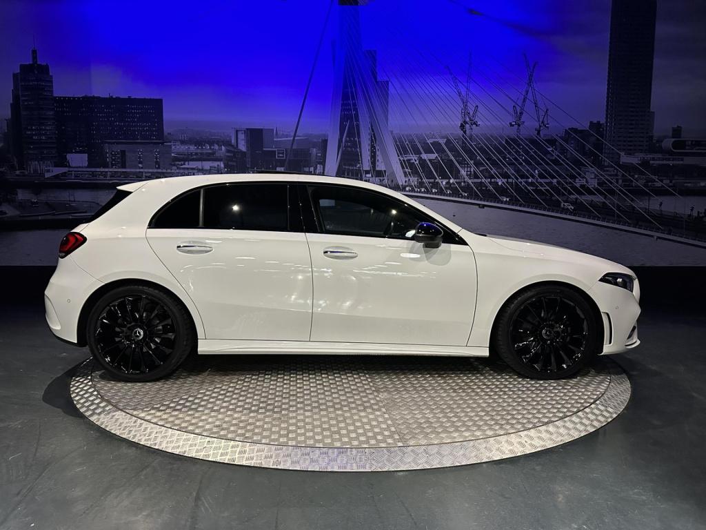 Mercedes-Benz A-Klasse 180 premium plus amg *pano*sfeer*camera*appconnect*