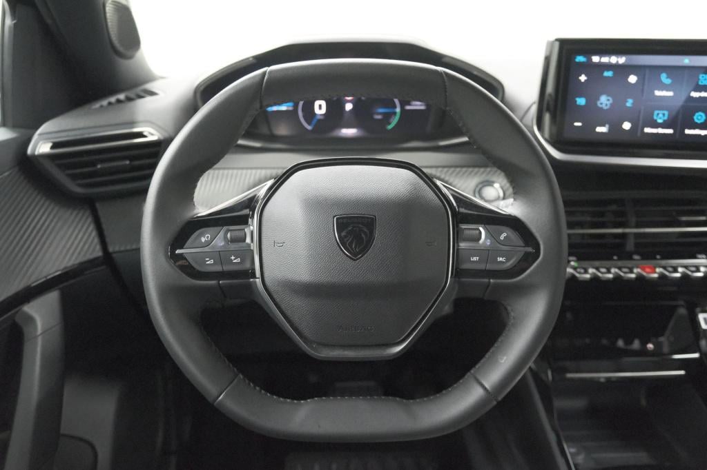 Peugeot E-2008 ev allure 54 kwh | soh 97,7% | 11 kw lader | apple carplay |