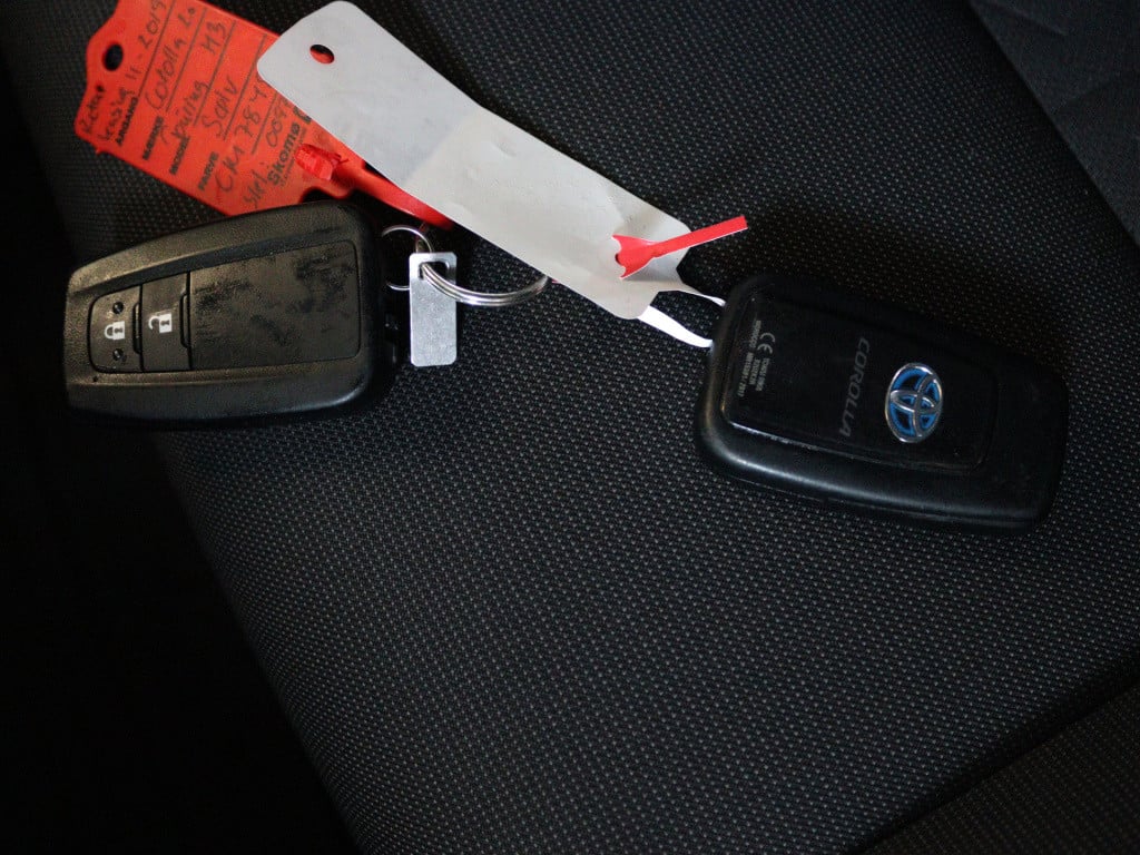 Toyota Corolla Touring Sports 2.0 hybrid style limited camera | trekhaak | 