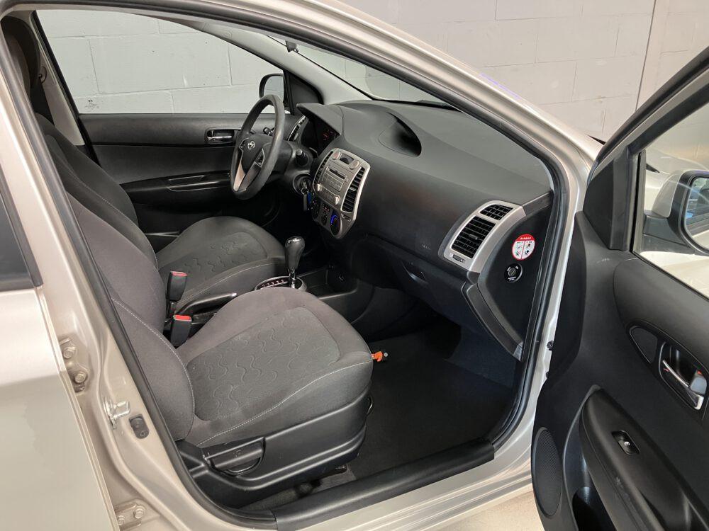 Hyundai i20 1.4 DynamicVersion Automaat