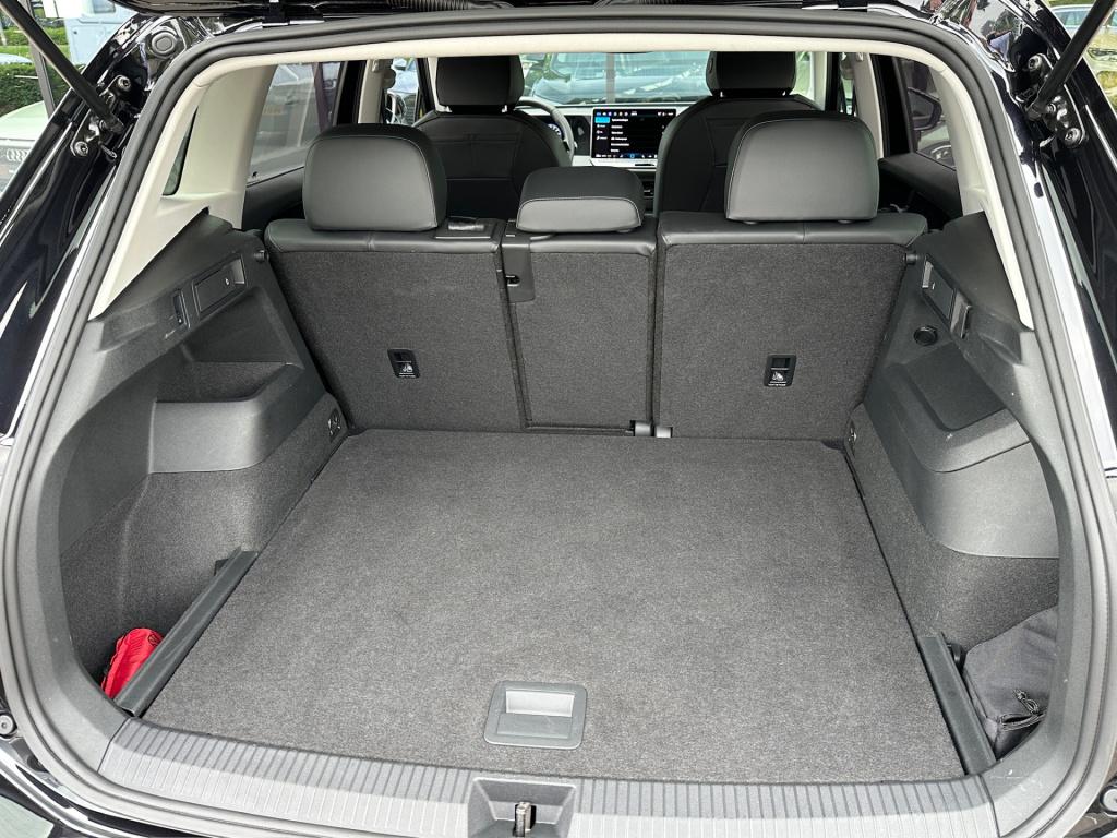 Volkswagen Tiguan 1.5 etsi life | trekhaak | camera | trekhaak | dode hoek 