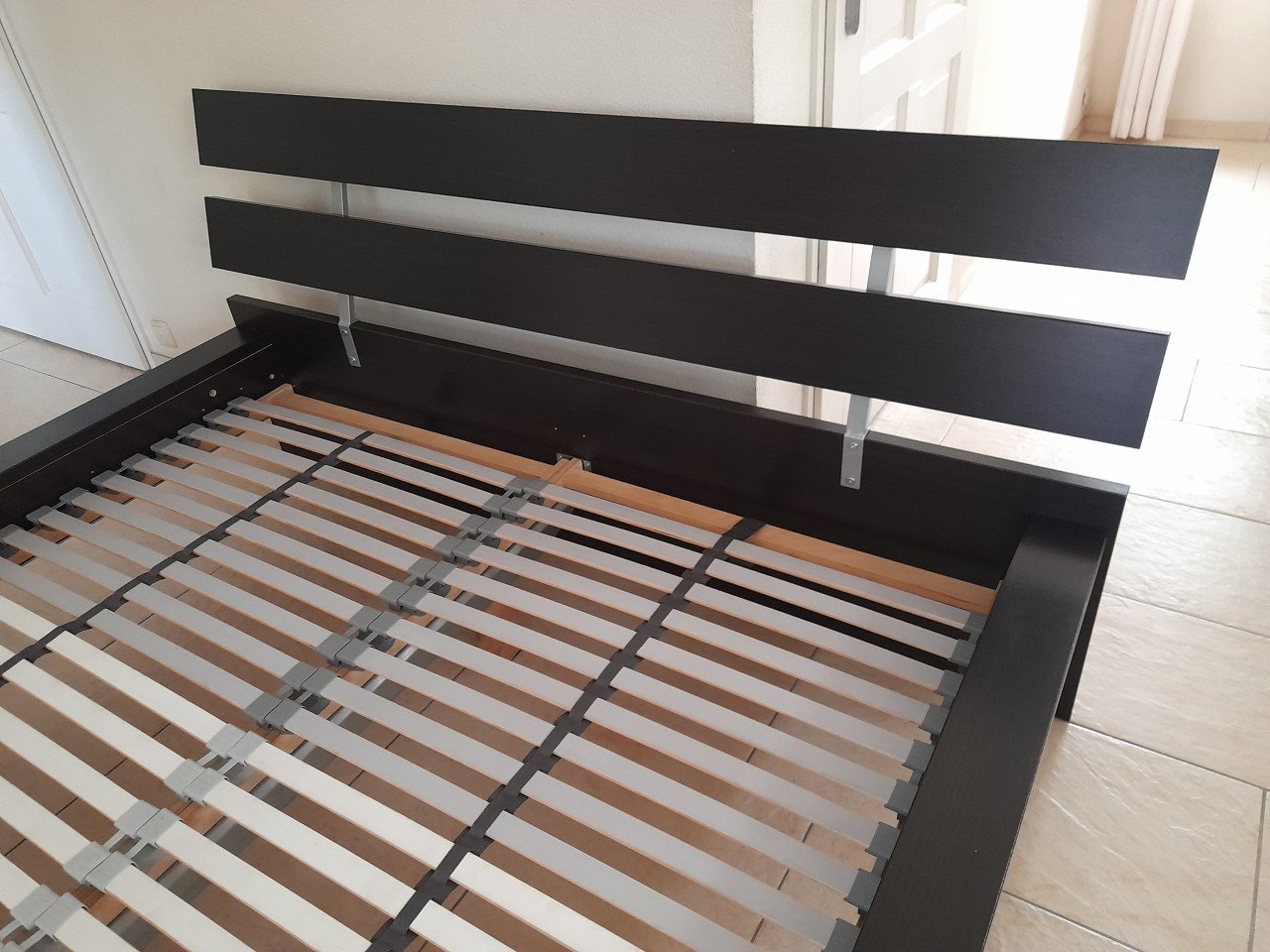 Prachtig 2 P. Bed 160 x 200 (in goede nette staat)